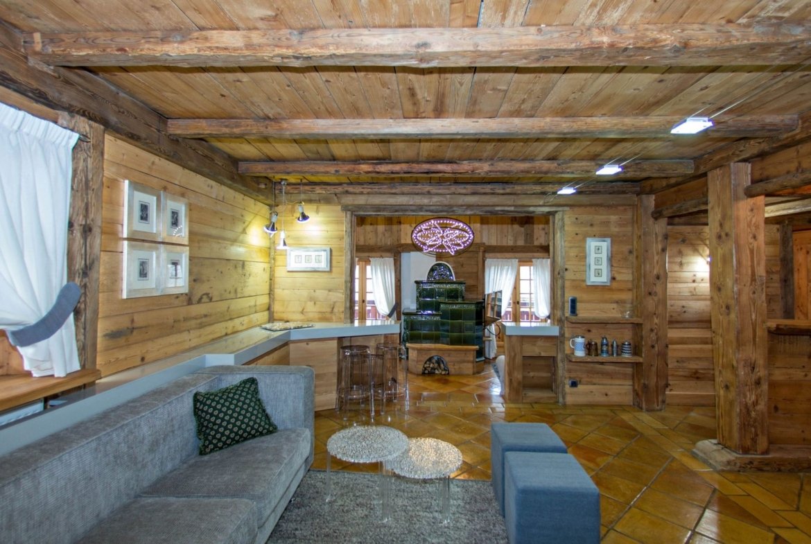 Family chalet for rent in the centre of Megève. - Photo 4