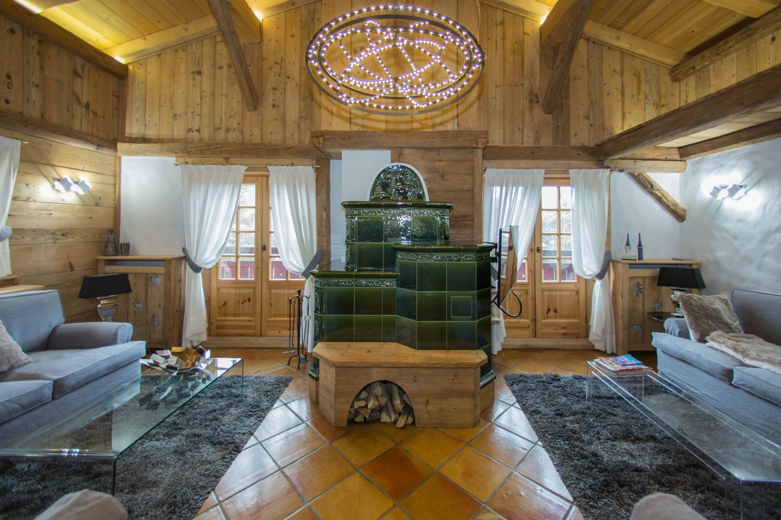Family chalet for rent in the centre of Megève. - Photo 5