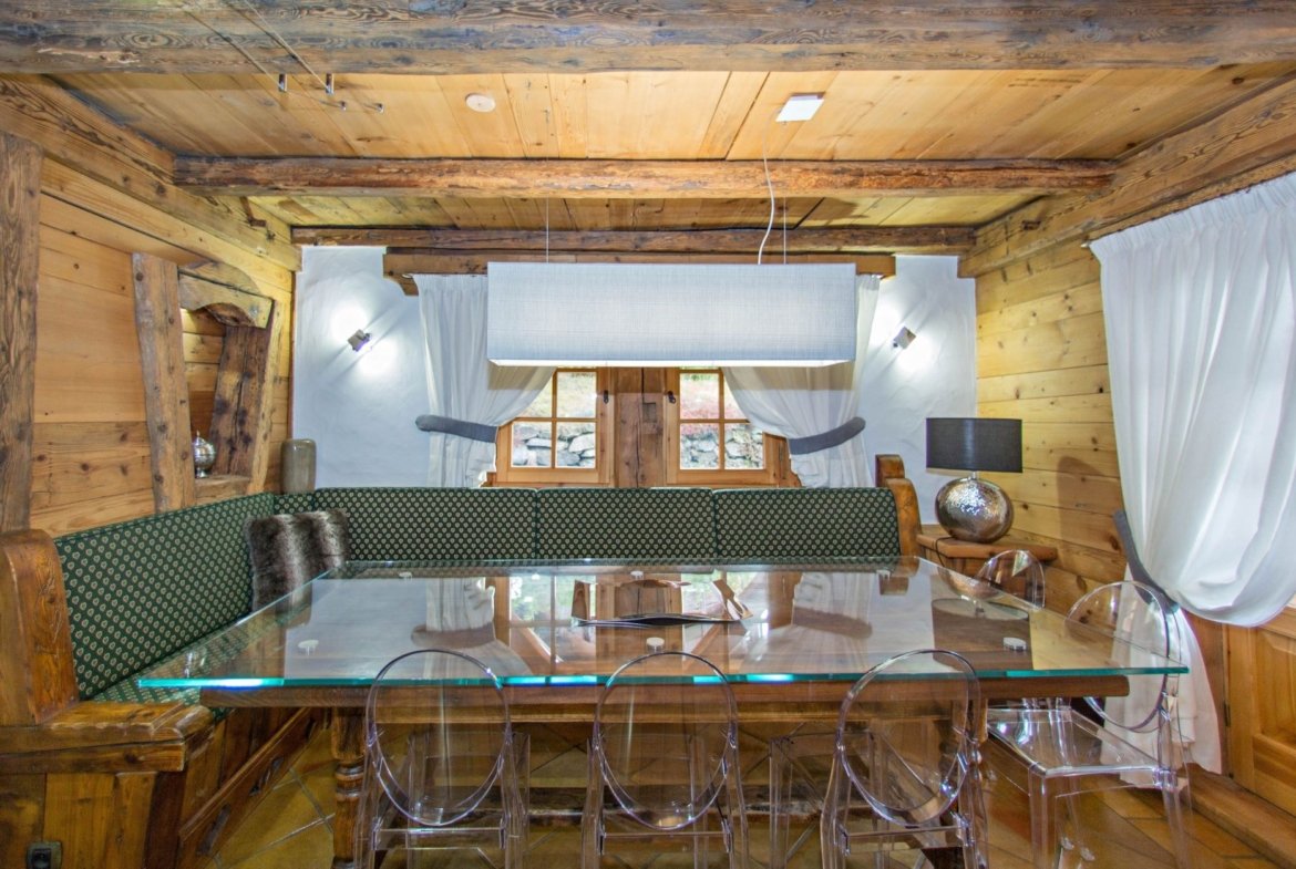 Family chalet for rent in the centre of Megève. - Photo 7