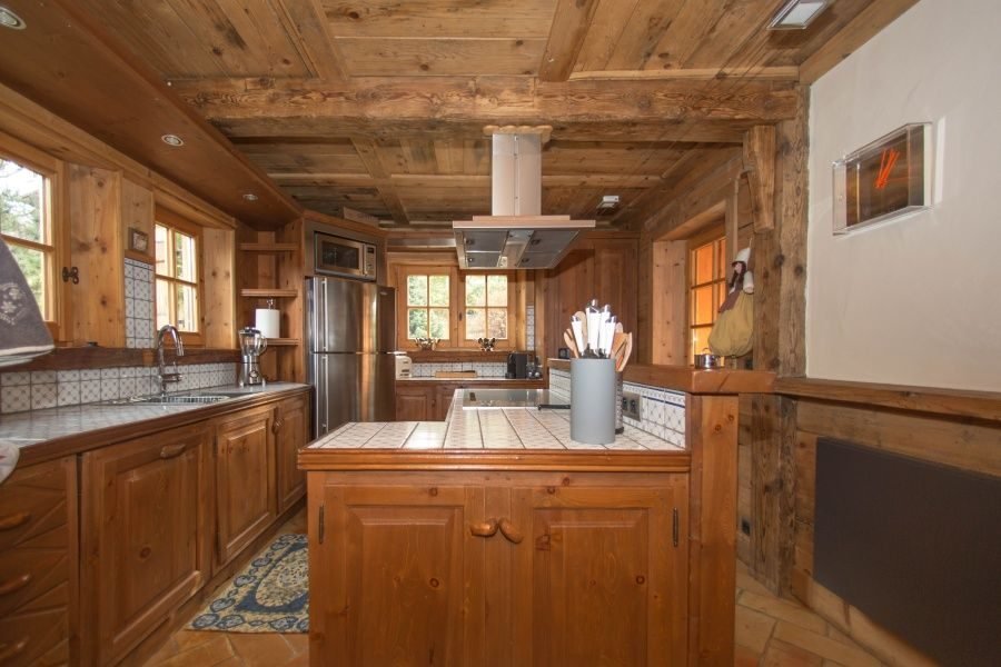 Family chalet for rent in the centre of Megève. - Photo 8