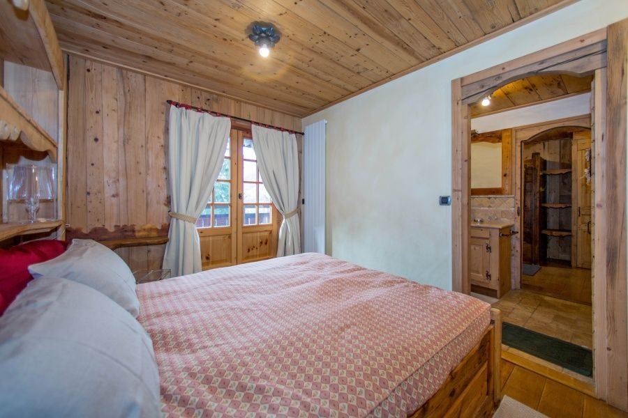 Family chalet for rent in the centre of Megève. - Photo 13