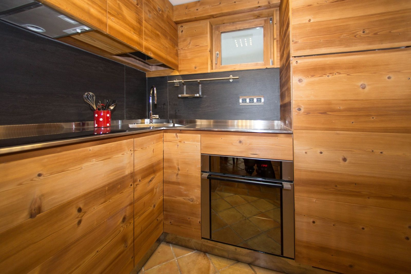 Family chalet for rent in the centre of Megève. - Photo 19