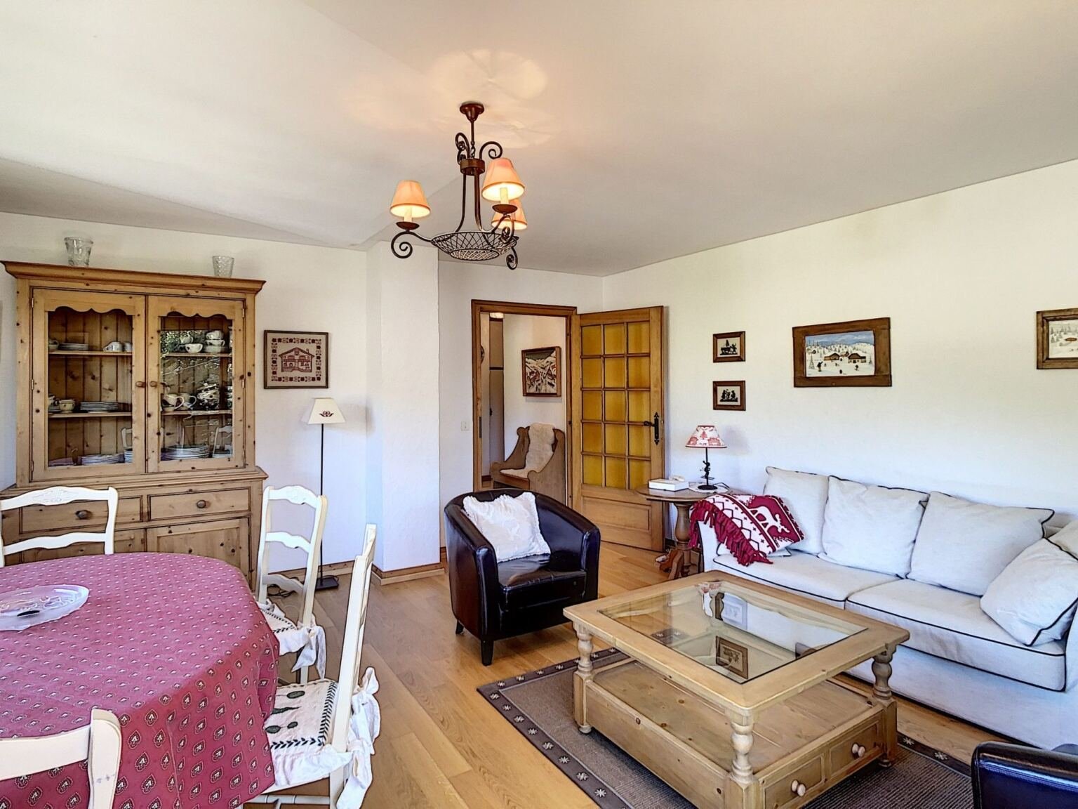 Appartement à louer centre Megève — photo 2