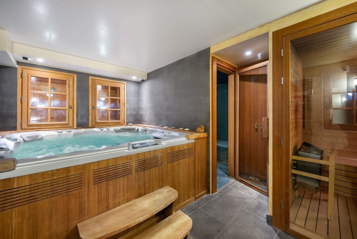 Chalet for rent at Côte 2000 in Megève. - Photo 13