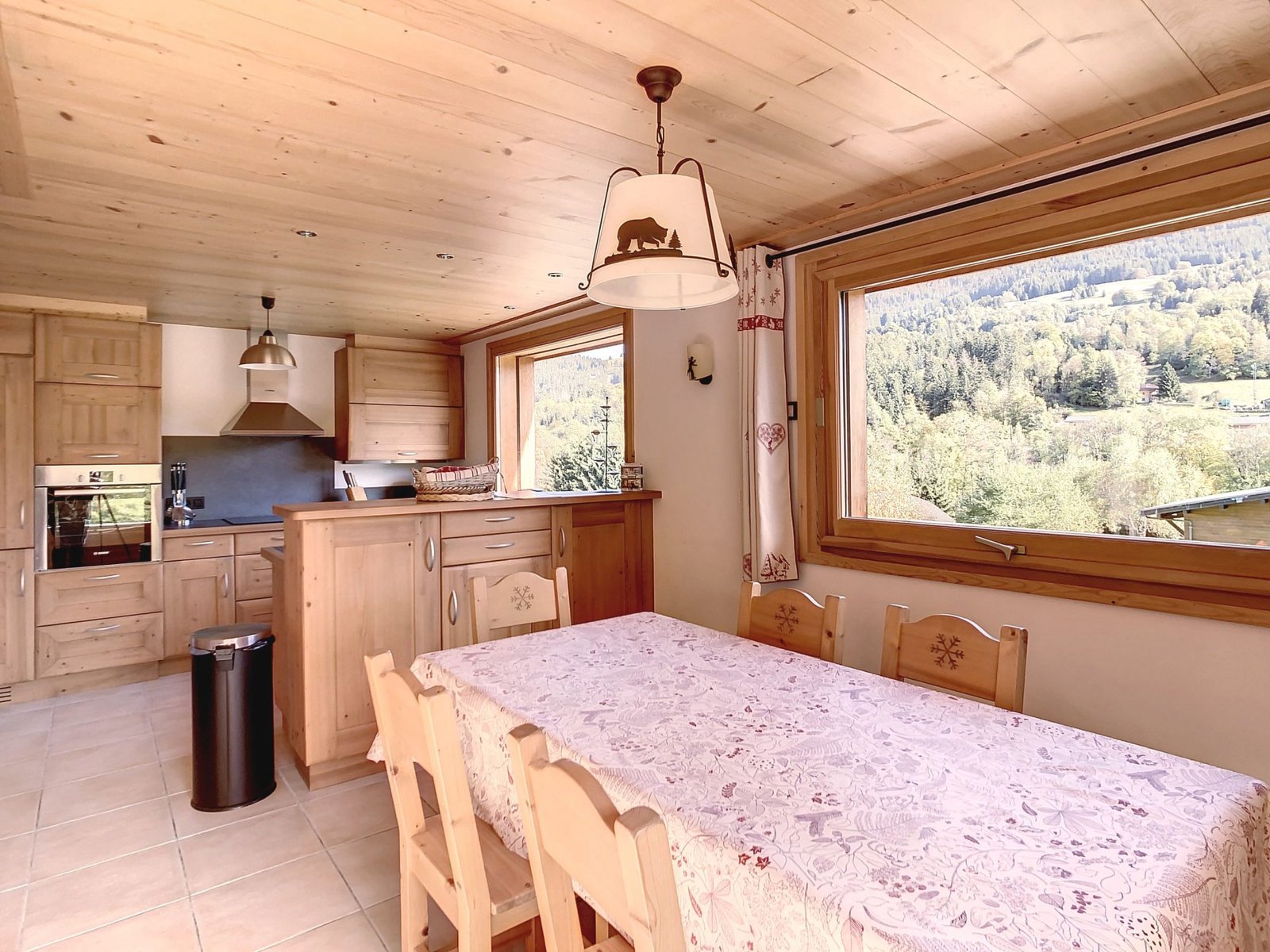 5-room chalet for 8 people for rent in Demi-Quartier. – Photo 4 5-room chalet for 8 people for rent in Demi-Quartier. - Photo 4