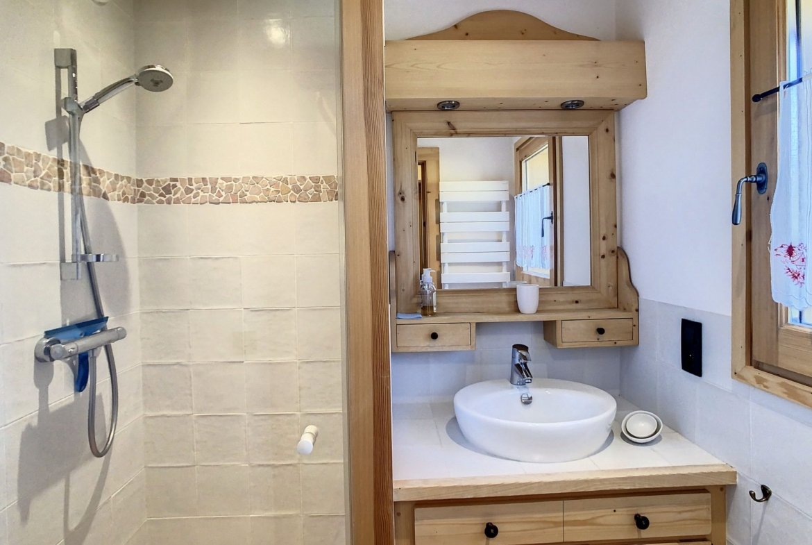 5-room chalet for 8 people for rent in Demi-Quartier. - Photo 8