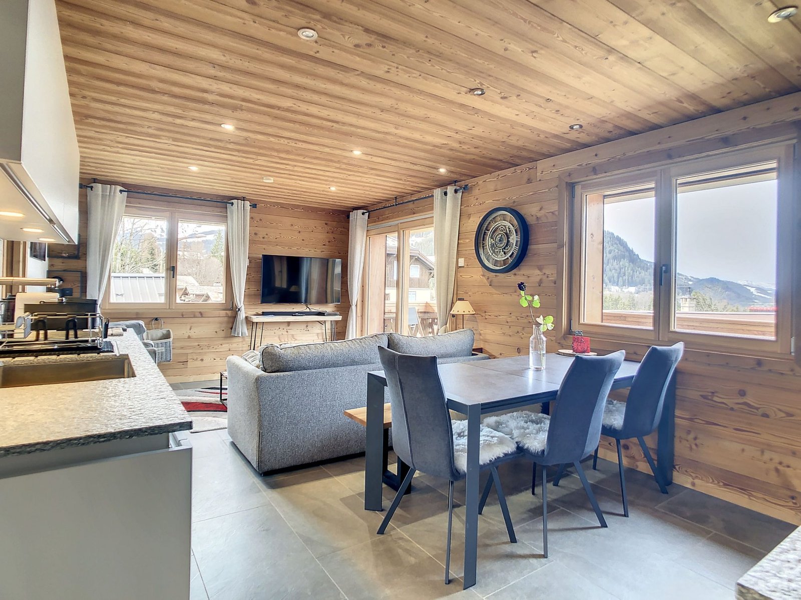 Appartement duplex Mont dArbois golf – Ref LA2728 – photo 3 Appartement à louer Mont d'Arbois Megève — photo 3