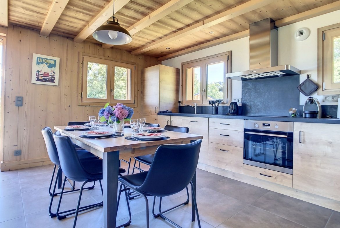 Brand-new chalet for rent in Combloux with an exceptional view. - Photo 4