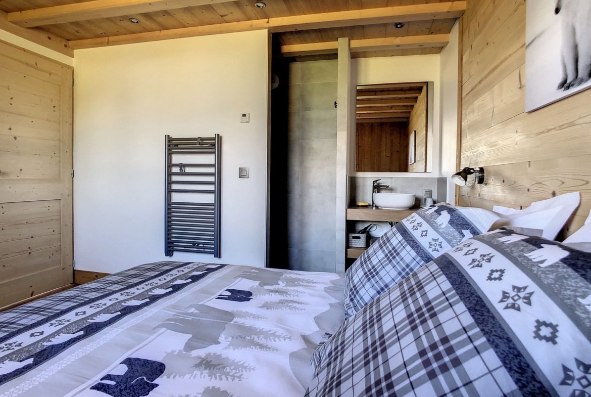 Brand-new chalet for rent in Combloux with an exceptional view. - Photo 7