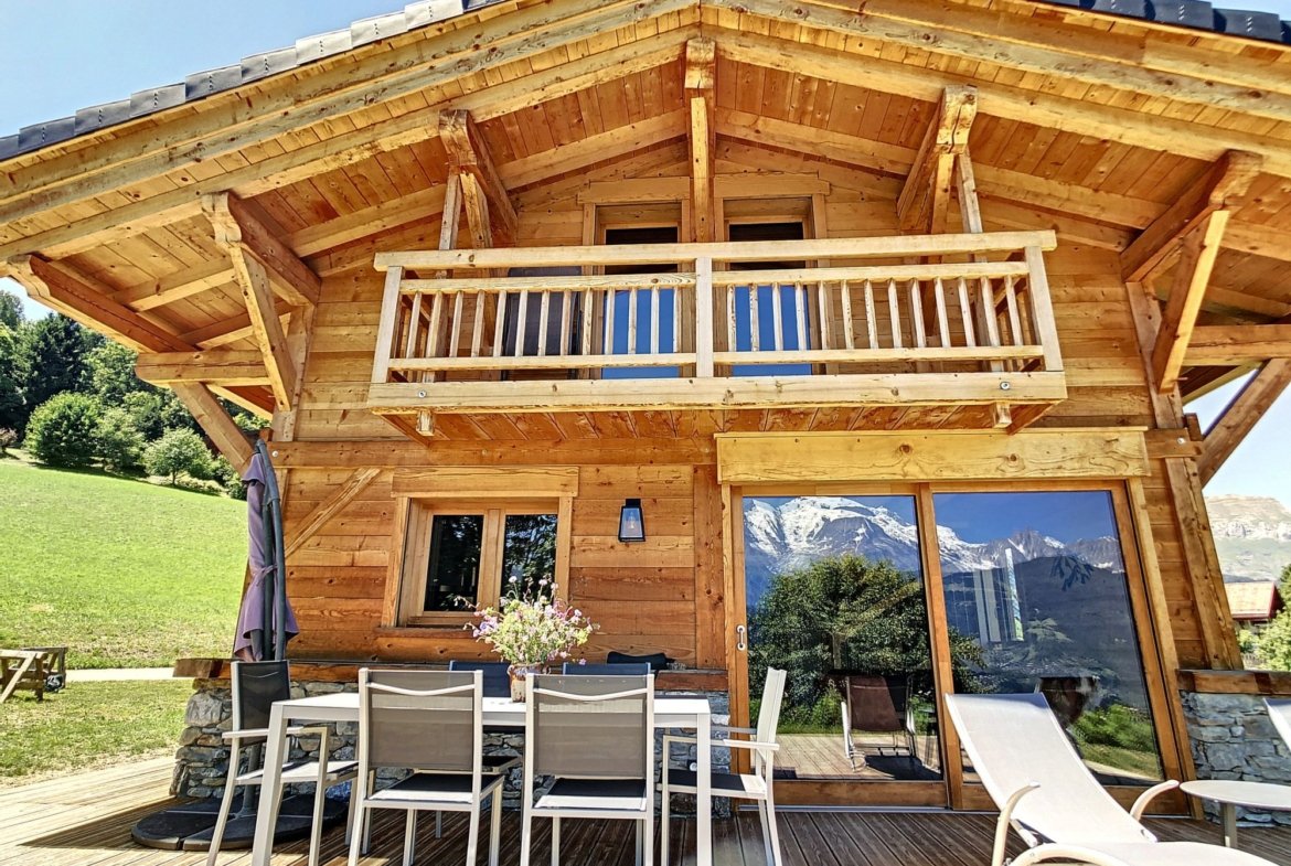 Brand-new chalet for rent in Combloux with an exceptional view. - Photo 12