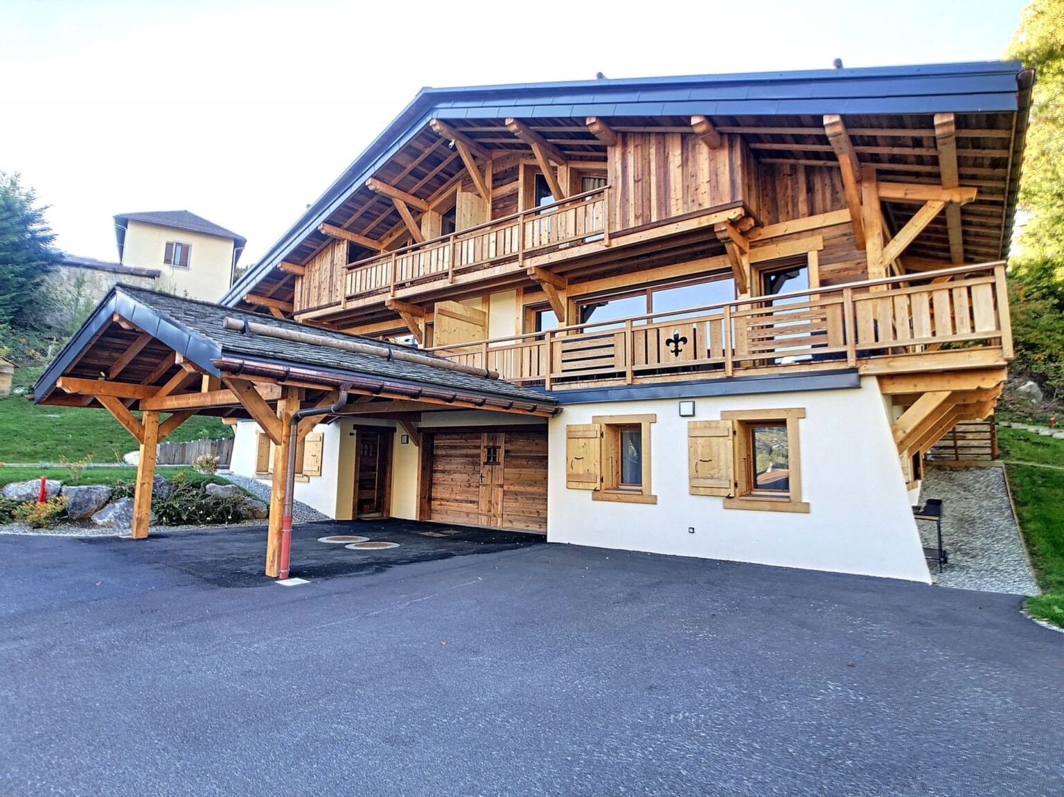 Brand-new half-chalet for rent in Combloux, facing Mont Blanc. - Photo 1
