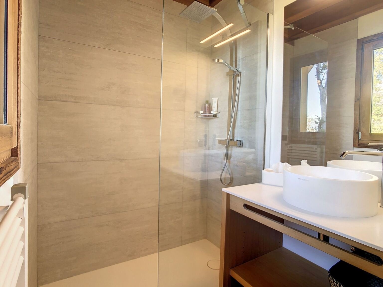 Brand-new half-chalet for rent in Combloux, facing Mont Blanc. - Photo 10