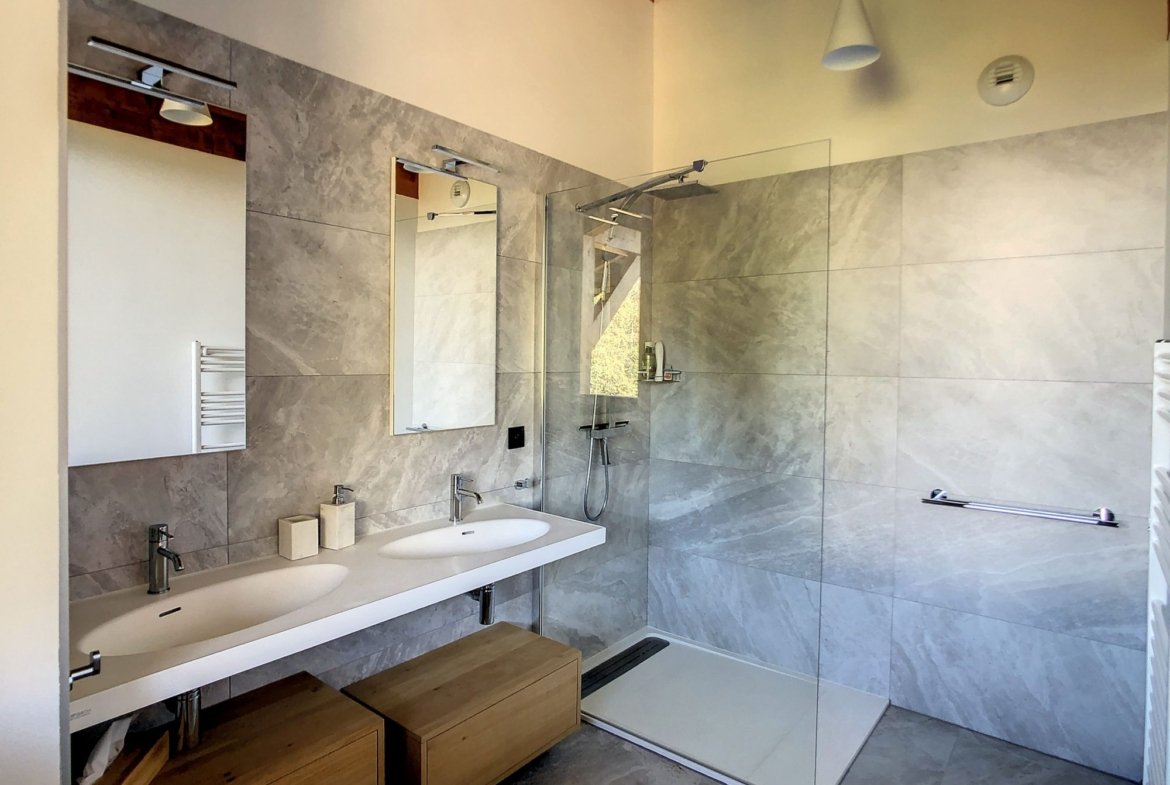 Brand-new half-chalet for rent in Combloux, facing Mont Blanc. - Photo 16