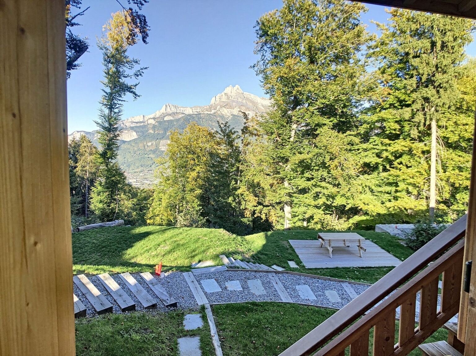 Brand-new half-chalet for rent in Combloux, facing Mont Blanc. - Photo 17