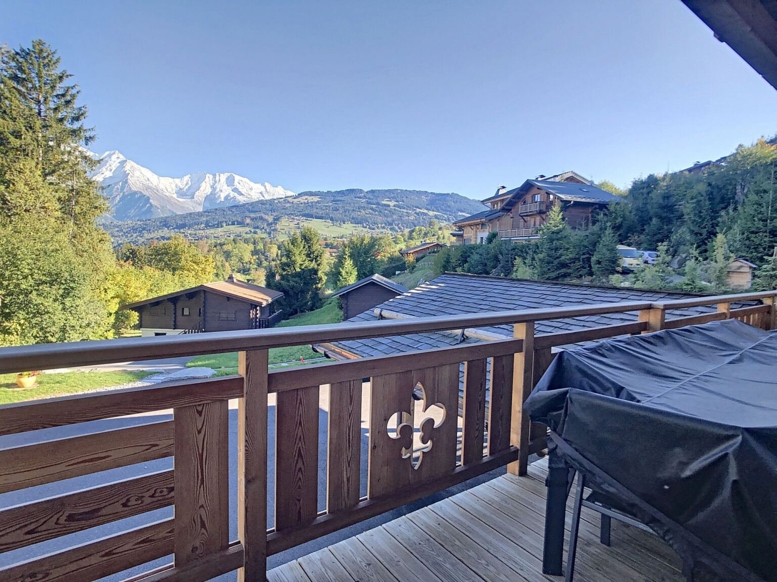 Brand-new half-chalet for rent in Combloux, facing Mont Blanc. - Photo 19