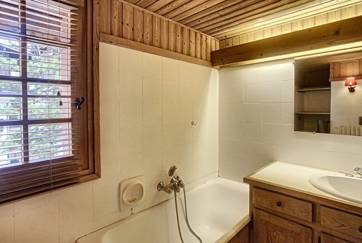Small chalet for rent for the season, right in the heart of the village of Megève. - Photo 6