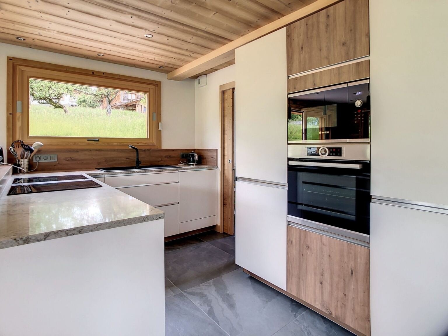 Brand-new chalet for rent in Combloux, facing Mont Blanc. - Photo 5