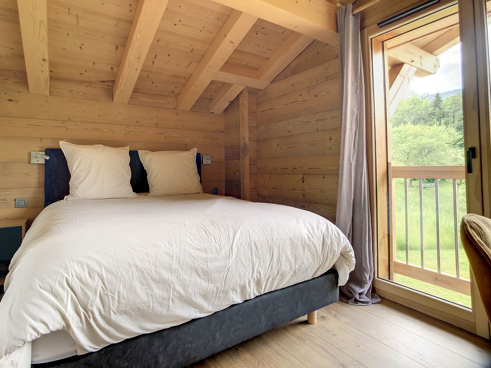 Brand-new chalet for rent in Combloux, facing Mont Blanc. – Photo 7 Brand-new chalet for rent in Combloux, facing Mont Blanc. - Photo 7