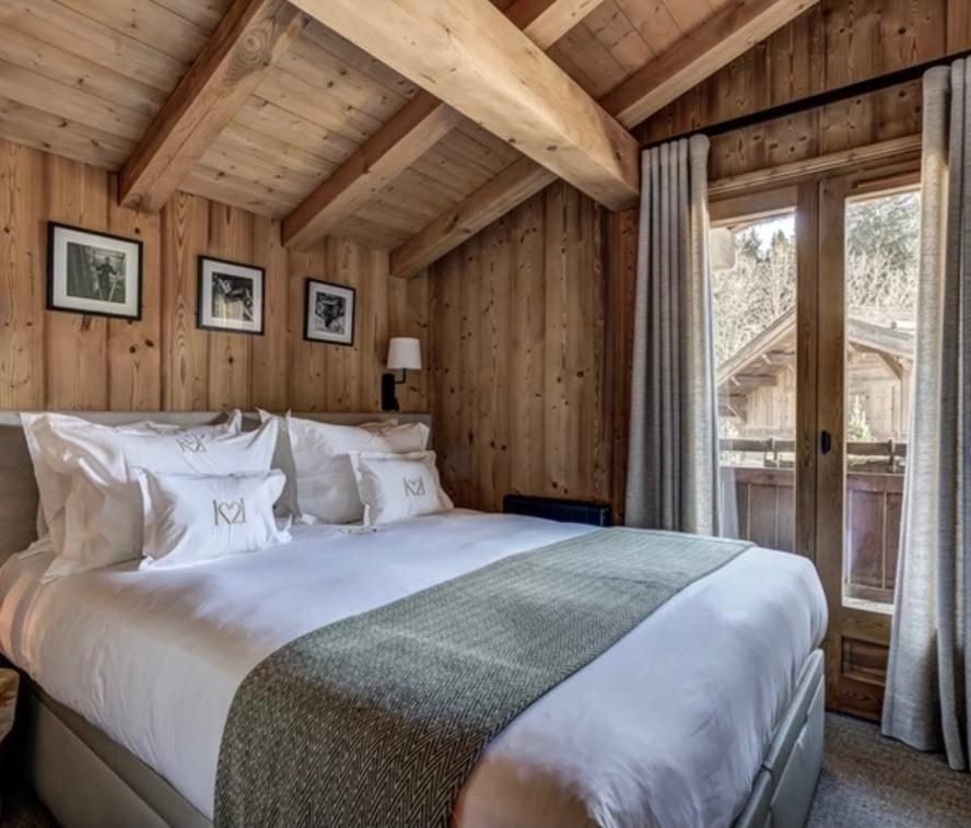 Contemporary chalet for rent in Megève. - Photo 6