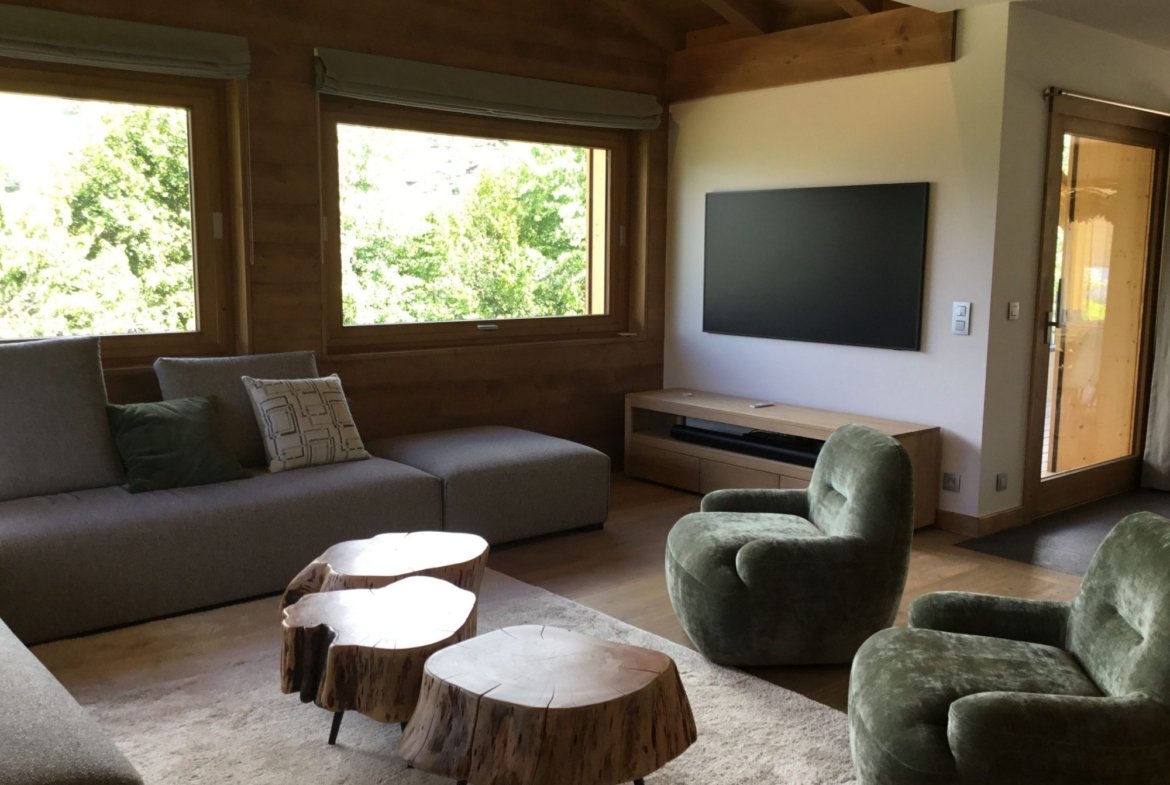 Magnificent brand-new chalet with a view for rent in Combloux, near the Princesse slopes. - Photo 4