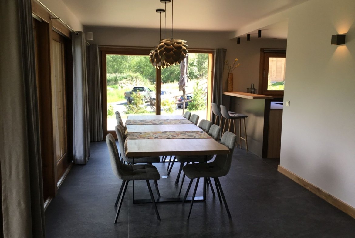 Magnificent brand-new chalet with a view for rent in Combloux, near the Princesse slopes. - Photo 5
