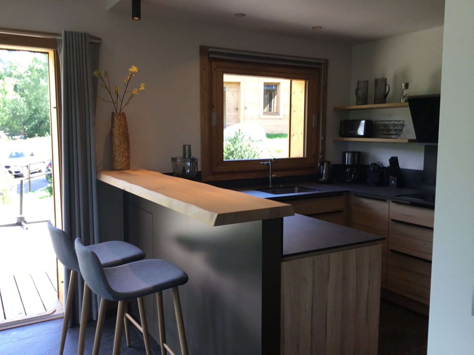 Magnificent brand-new chalet with a view for rent in Combloux, near the Princesse slopes. – Photo 7 Magnificent brand-new chalet with a view for rent in Combloux, near the Princesse slopes. - Photo 7
