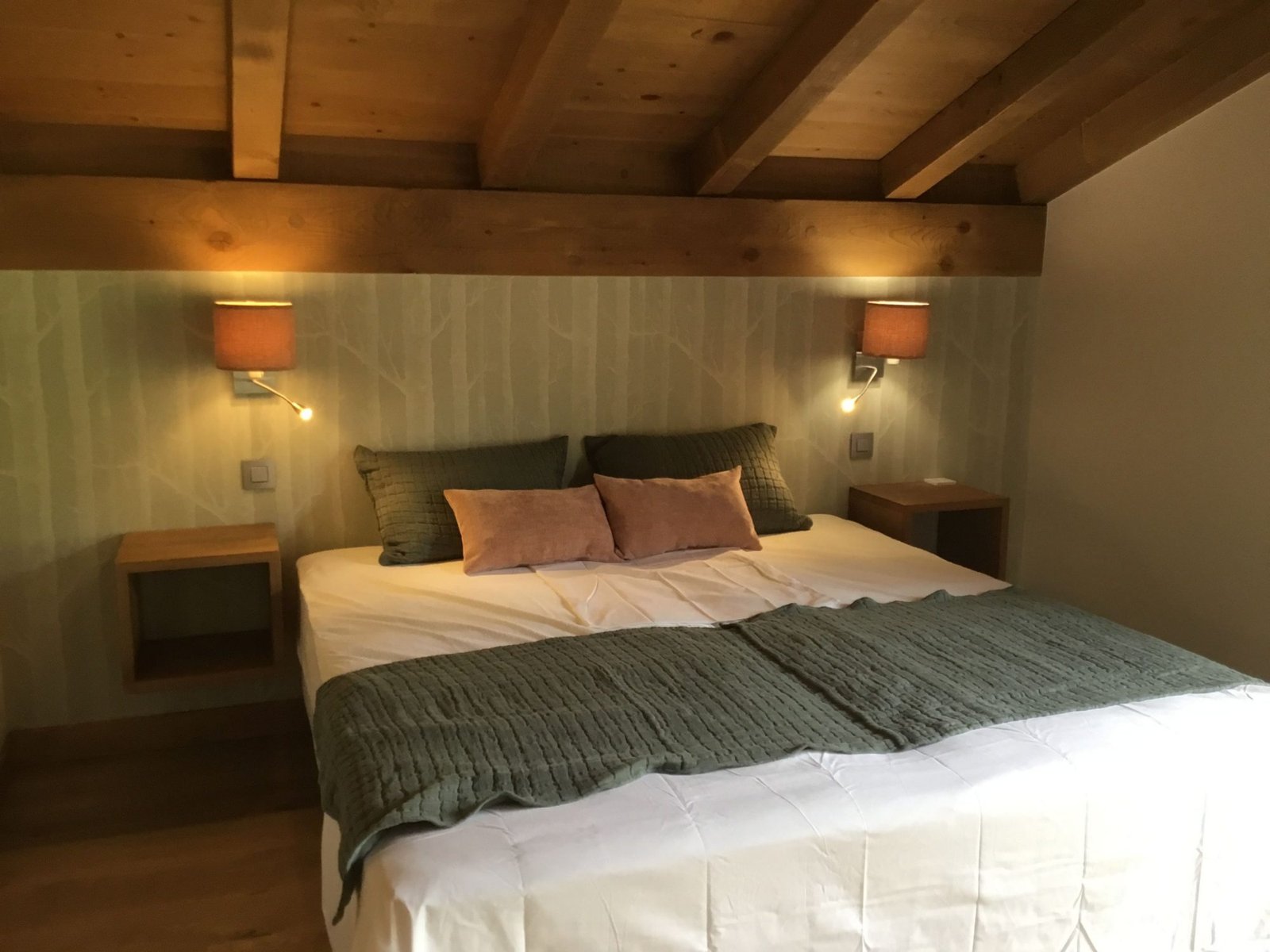 Magnificent brand-new chalet with a view for rent in Combloux, near the Princesse slopes. – Photo 9 Magnificent brand-new chalet with a view for rent in Combloux, near the Princesse slopes. - Photo 9