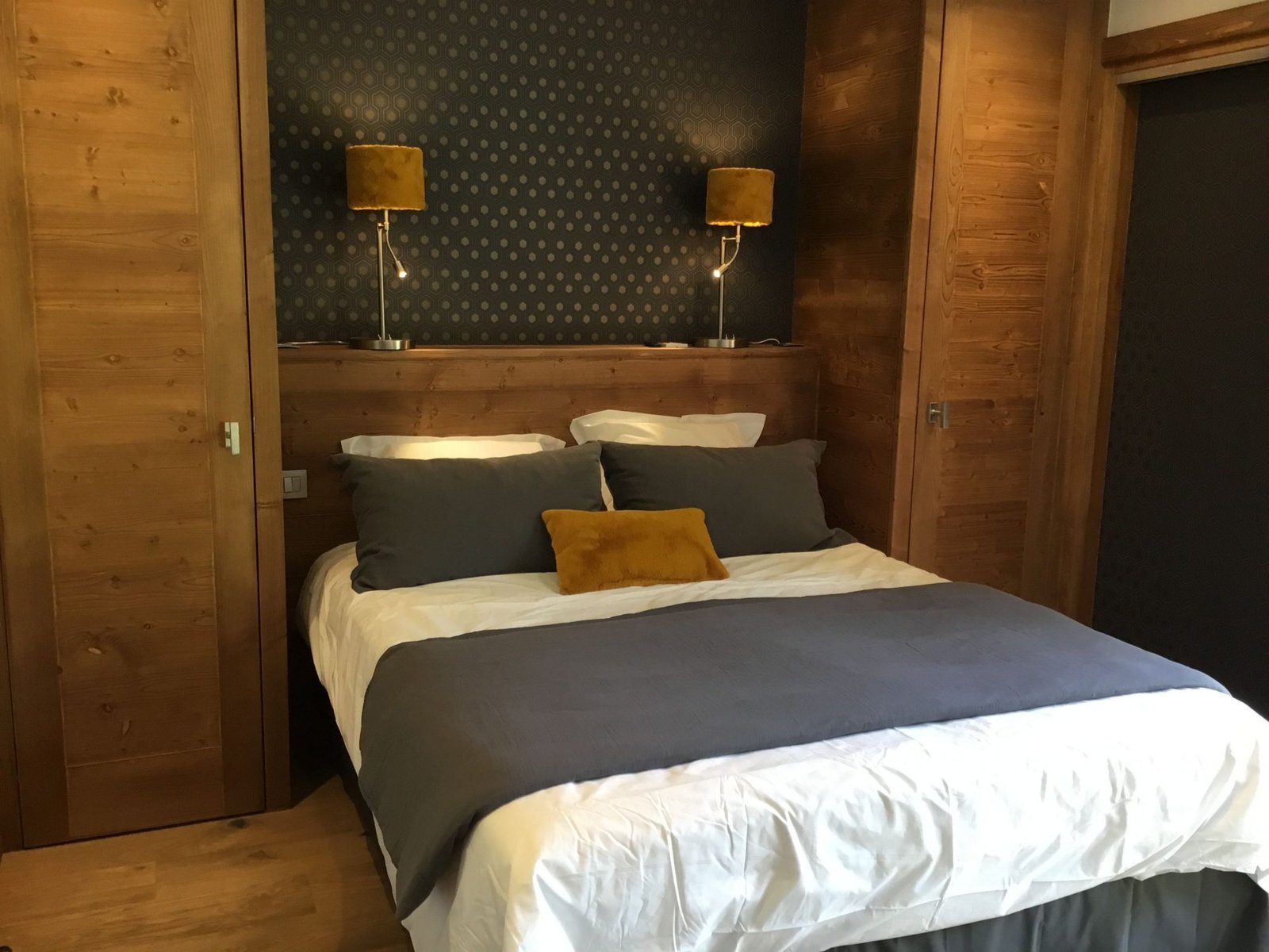 Magnificent brand-new chalet with a view for rent in Combloux, near the Princesse slopes. – Photo 12 Magnificent brand-new chalet with a view for rent in Combloux, near the Princesse slopes. - Photo 12