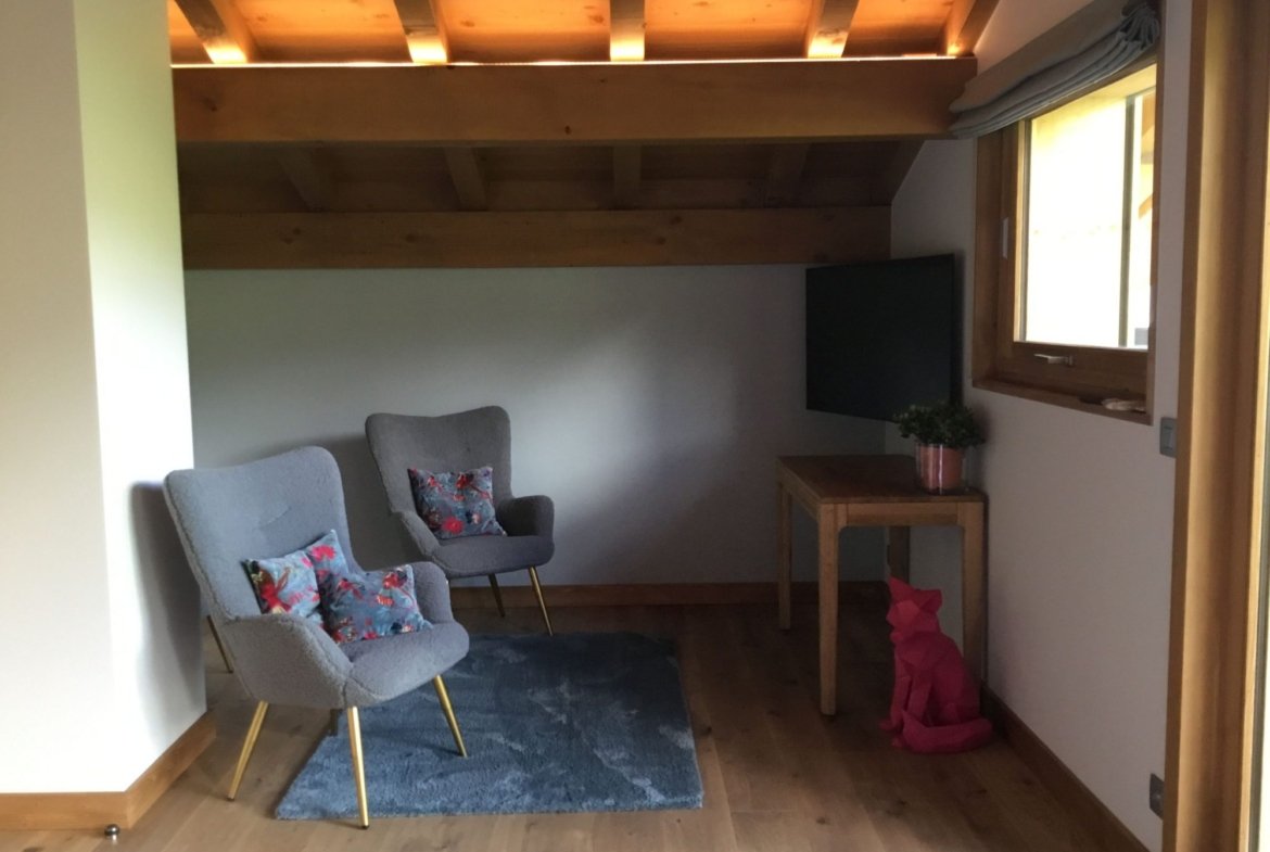 Magnificent brand-new chalet with a view for rent in Combloux, near the Princesse slopes. - Photo 15