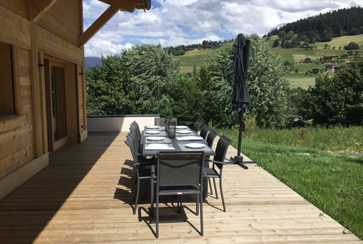 Magnificent brand-new chalet with a view for rent in Combloux, near the Princesse slopes. - Photo 17
