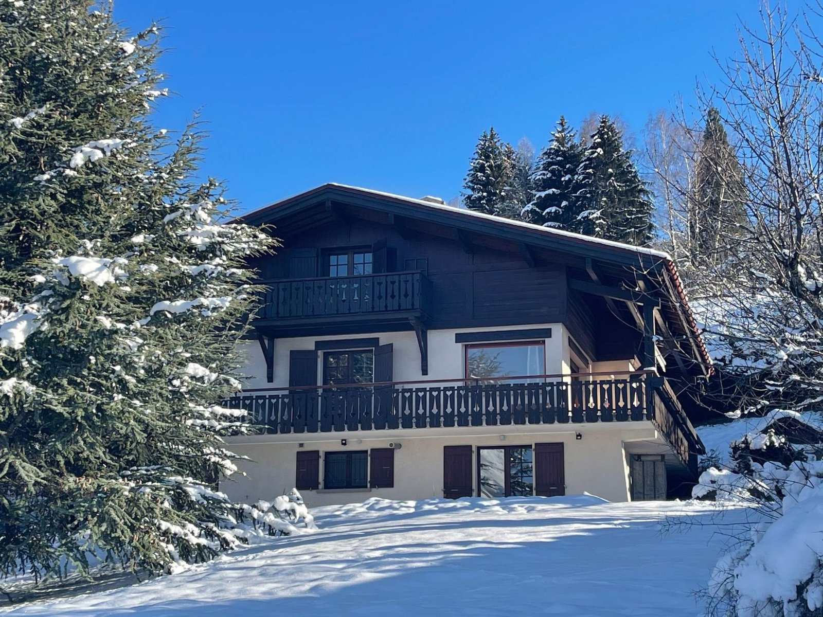 Large family chalet for 12 to 16 people, recently renovated, for rent in Combloux. – Photo 1 Large family chalet for 12 to 16 people, recently renovated, for rent in Combloux. - Photo 1
