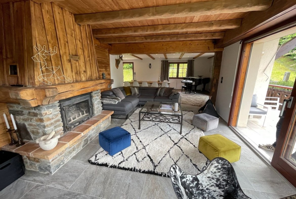 Large family chalet for 12 to 16 people, recently renovated, for rent in Combloux. - Photo 3