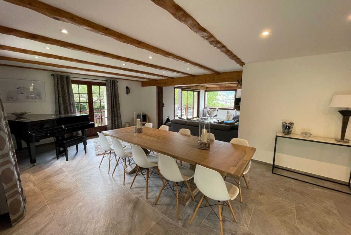Large family chalet for 12 to 16 people, recently renovated, for rent in Combloux. - Photo 6