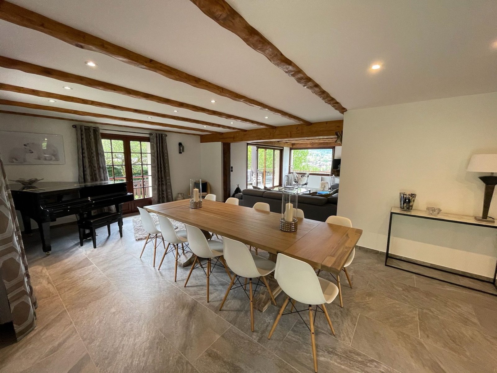 Large family chalet for 12 to 16 people, recently renovated, for rent in Combloux. – Photo 6 Large family chalet for 12 to 16 people, recently renovated, for rent in Combloux. - Photo 6