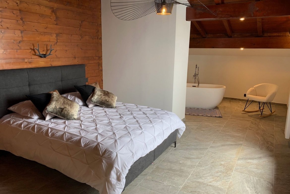 Large family chalet for 12 to 16 people, recently renovated, for rent in Combloux. - Photo 7