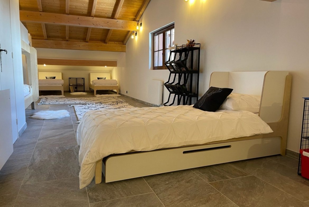 Large family chalet for 12 to 16 people, recently renovated, for rent in Combloux. - Photo 9