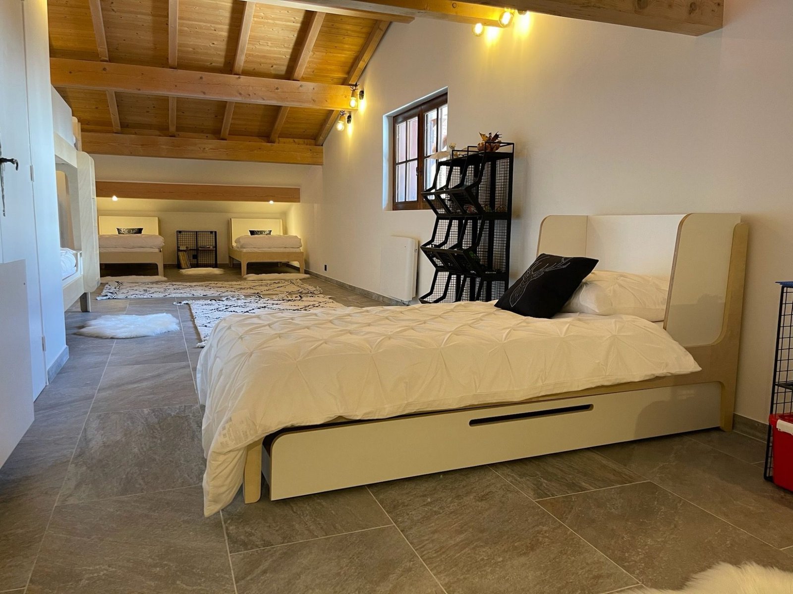 Large family chalet for 12 to 16 people, recently renovated, for rent in Combloux. – Photo 9 Large family chalet for 12 to 16 people, recently renovated, for rent in Combloux. - Photo 9