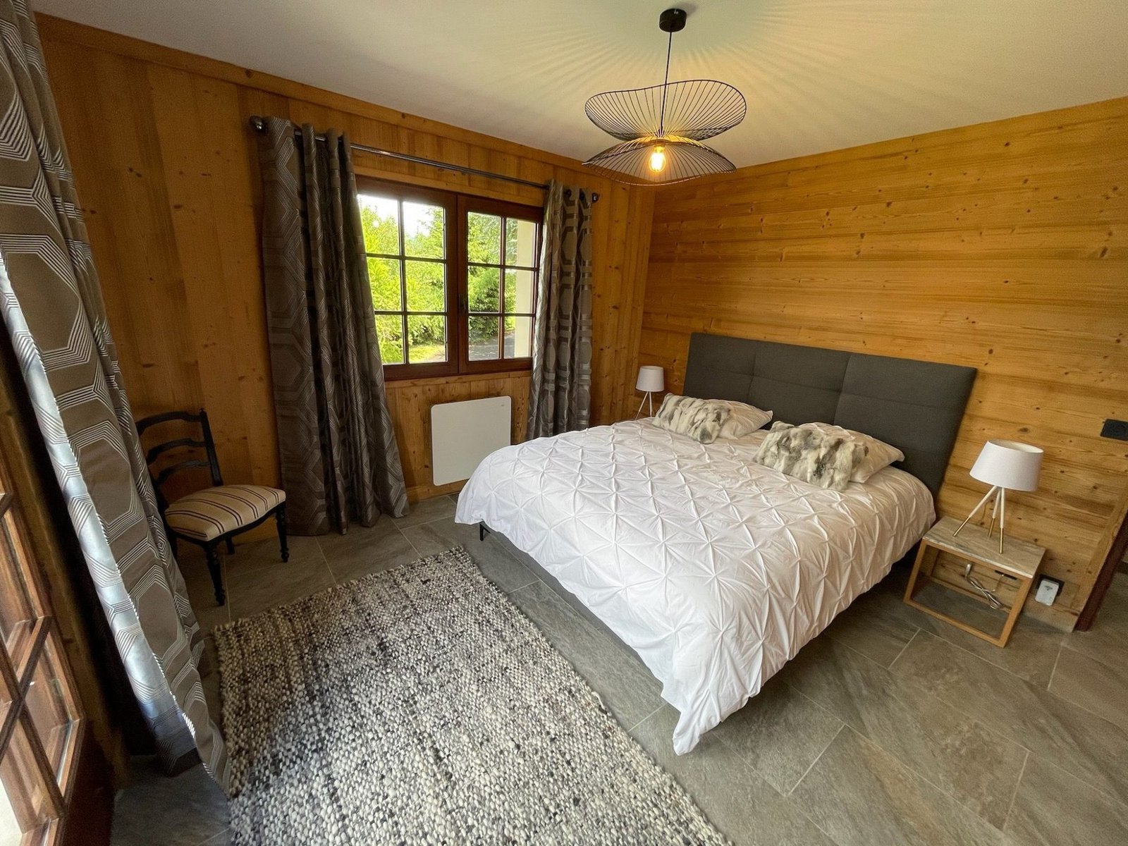 Large family chalet for 12 to 16 people, recently renovated, for rent in Combloux. – Photo 13 Large family chalet for 12 to 16 people, recently renovated, for rent in Combloux. - Photo 13