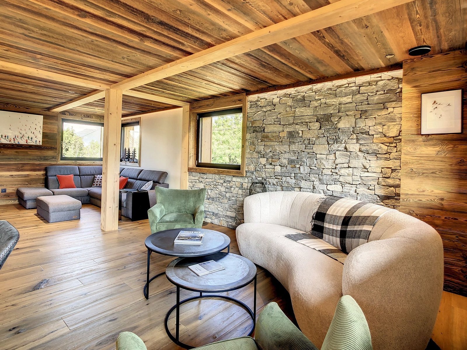 Brand-new, contemporary chalet for rent in Demi-Quartier, 3 minutes’ drive from the Princesse slopes. – Photo 6 Brand-new, contemporary chalet for rent in Demi-Quartier, 3 minutes' drive from the Princesse slopes. - Photo 6