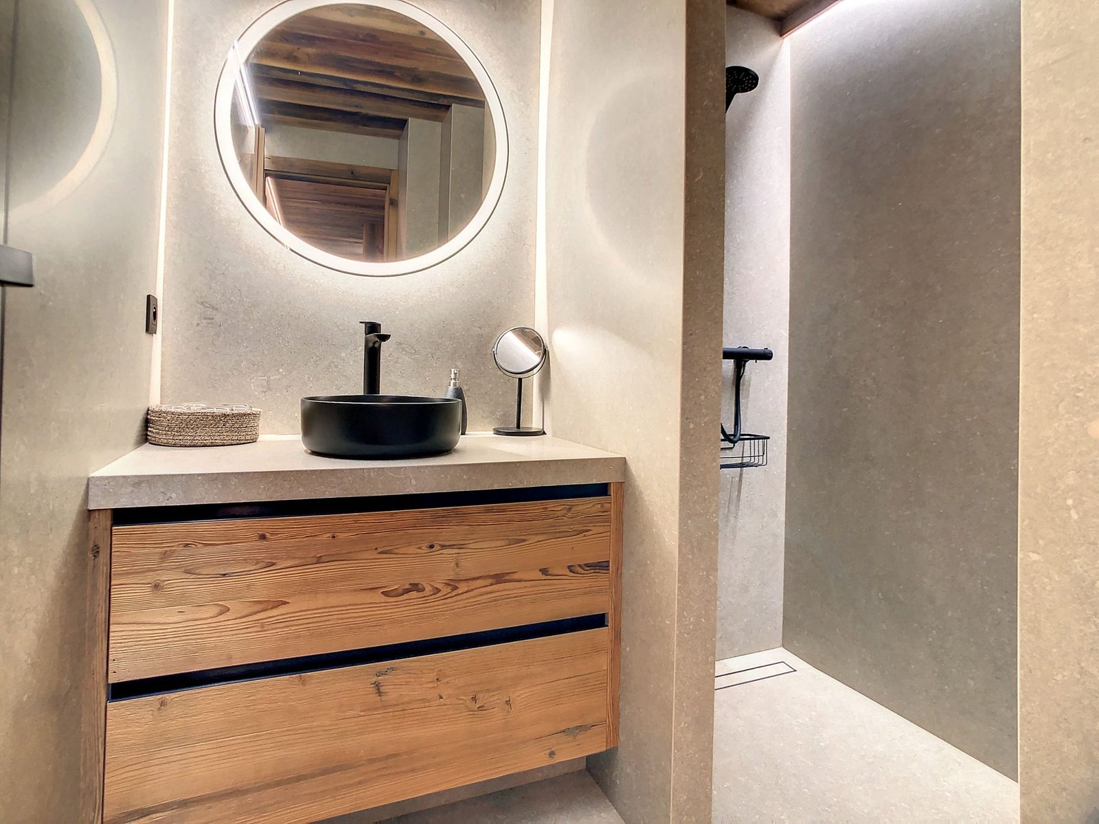 Brand-new, contemporary chalet for rent in Demi-Quartier, 3 minutes’ drive from the Princesse slopes. – Photo 12 Brand-new, contemporary chalet for rent in Demi-Quartier, 3 minutes' drive from the Princesse slopes. - Photo 12