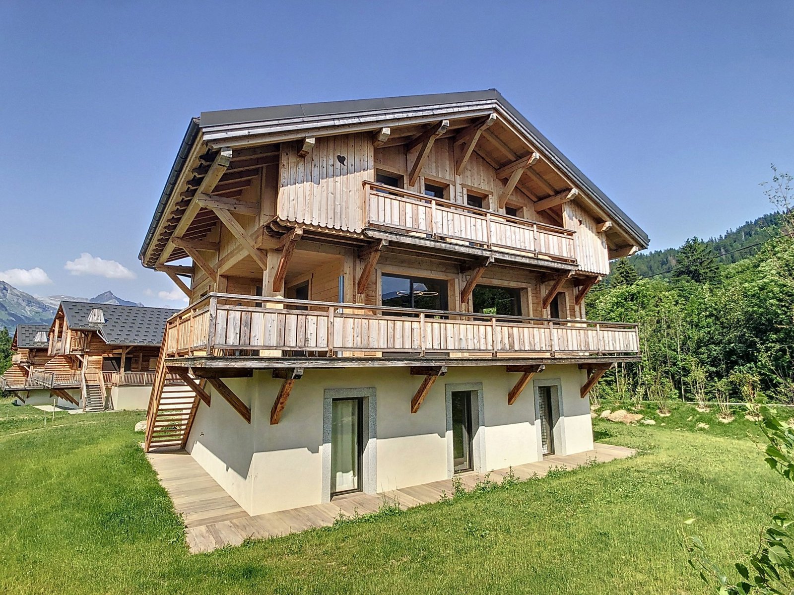 Brand-new, contemporary chalet for rent in Demi-Quartier, 3 minutes’ drive from the Princesse slopes. – Photo 23 Brand-new, contemporary chalet for rent in Demi-Quartier, 3 minutes' drive from the Princesse slopes. - Photo 23