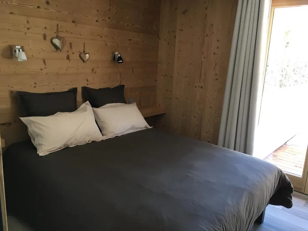 Brand-new chalet for rent near the centre of Combloux, with a shuttle to the slopes. - Photo 7