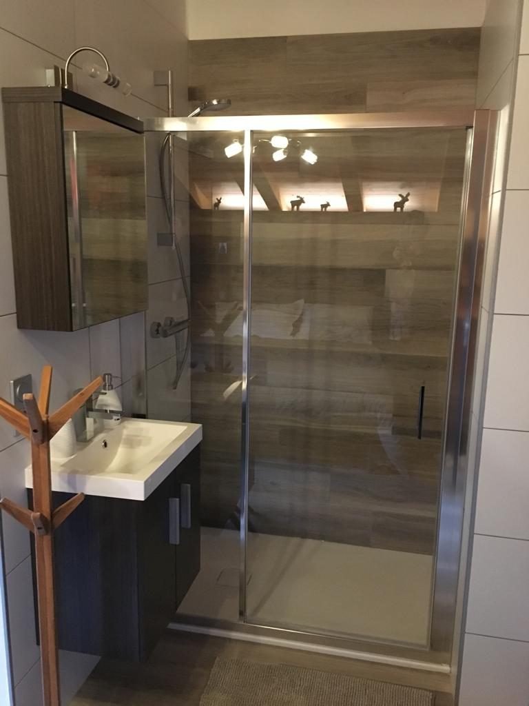 Brand-new chalet for rent near the centre of Combloux, with a shuttle to the slopes. – Photo 11 Brand-new chalet for rent near the centre of Combloux, with a shuttle to the slopes. - Photo 11