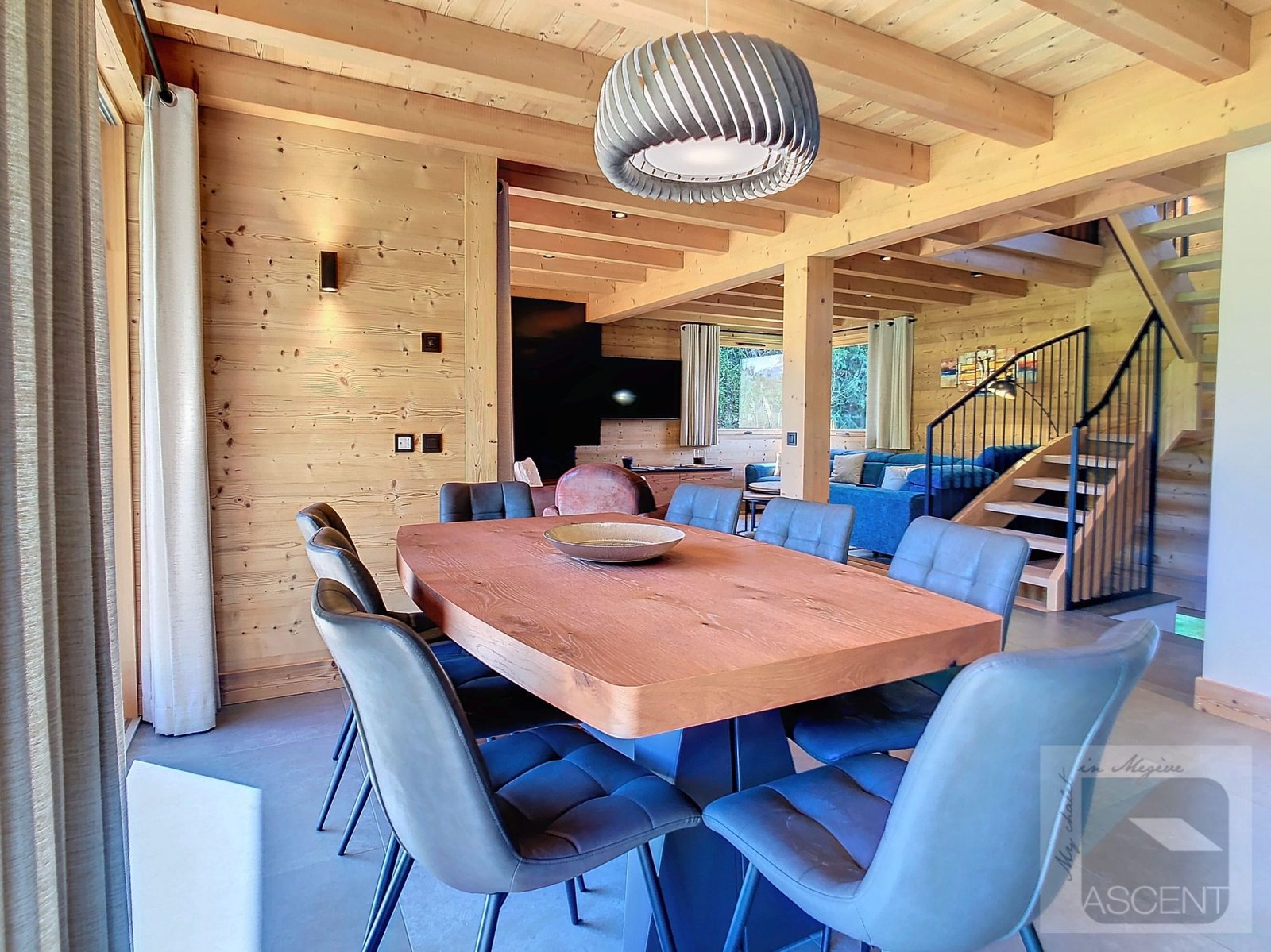 Brand-new chalet for rent near the Princesse cable car and the centre of Combloux. – Photo 3 Brand-new chalet for rent near the Princesse cable car and the centre of Combloux. - Photo 3