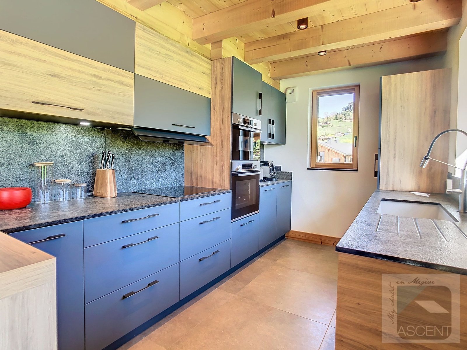 Brand-new chalet for rent near the Princesse cable car and the centre of Combloux. – Photo 5 Brand-new chalet for rent near the Princesse cable car and the centre of Combloux. - Photo 5
