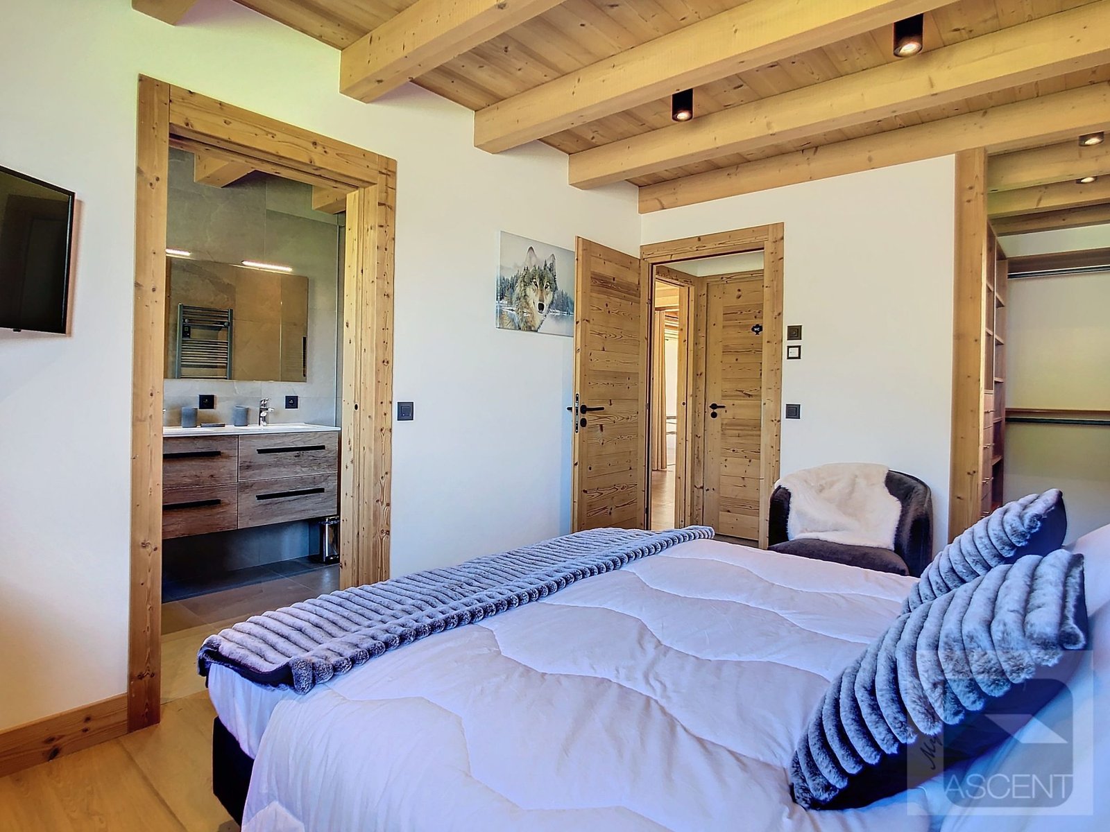 Brand-new chalet for rent near the Princesse cable car and the centre of Combloux. – Photo 9 Brand-new chalet for rent near the Princesse cable car and the centre of Combloux. - Photo 9