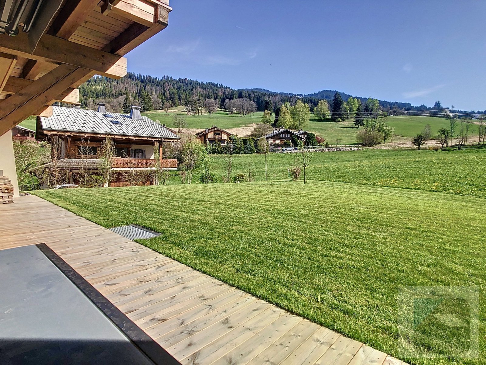 Brand-new chalet for rent near the Princesse cable car and the centre of Combloux. – Photo 20 Brand-new chalet for rent near the Princesse cable car and the centre of Combloux. - Photo 20