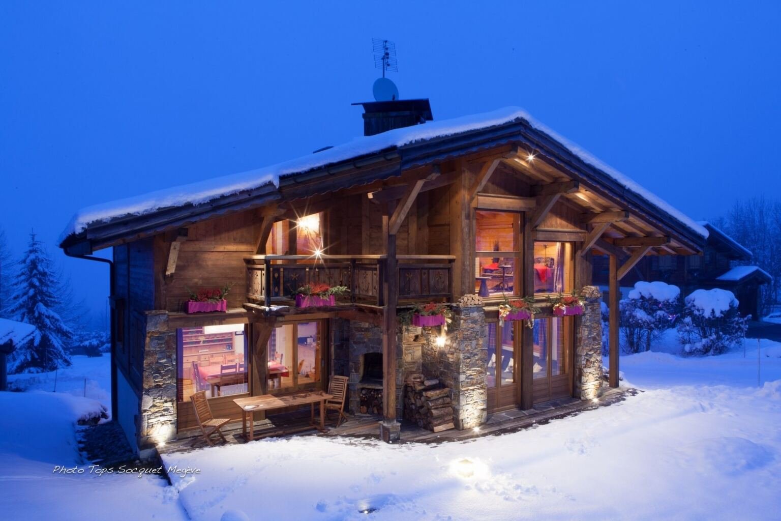 Chalet near a free shuttle stop for rent in Rochebrune, Megève. - Photo 1