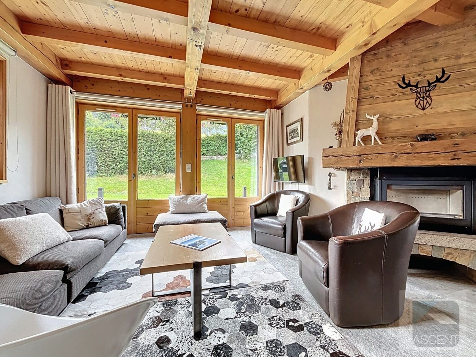 Chalet near a free shuttle stop for rent in Rochebrune, Megève. - Photo 3