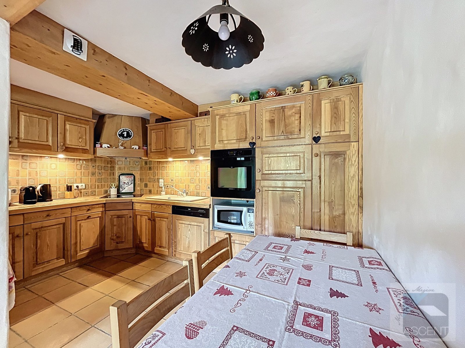 Chalet near a free shuttle stop for rent in Rochebrune, Megève. – Photo 20 Chalet near a free shuttle stop for rent in Rochebrune, Megève. - Photo 20